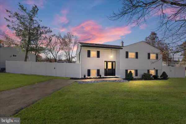 Glen Burnie, MD 21061,8918 TWIN RIDGE DR