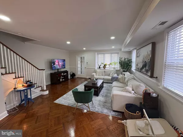 Philadelphia, PA 19119,1334 YERKES ST