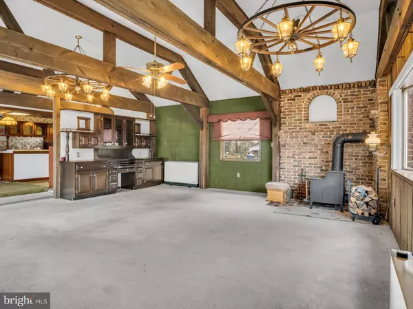 Carlisle, PA 17013,14 GARDEN DRIVE