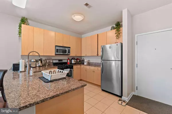 Baltimore, MD 21218,3201 SAINT PAUL ST #418