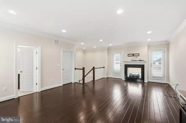 Oxon Hill, MD 20745,608 FAIR WINDS WAY #262A