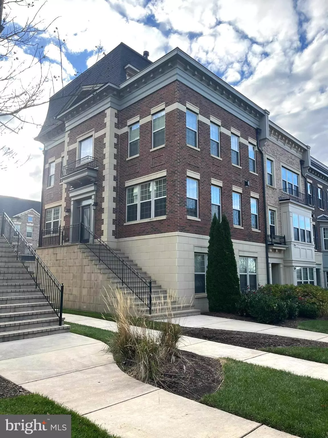 Oxon Hill, MD 20745,608 FAIR WINDS WAY #262A