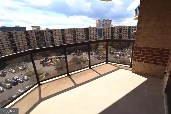 Mclean, VA 22102,8350 GREENSBORO DR #807