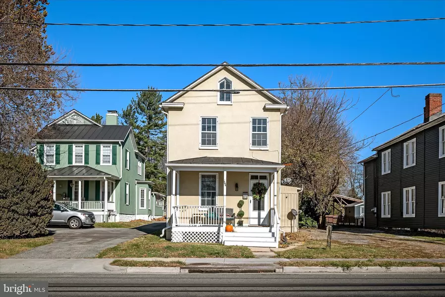 306 E MAIN ST, Berryville, VA 22611