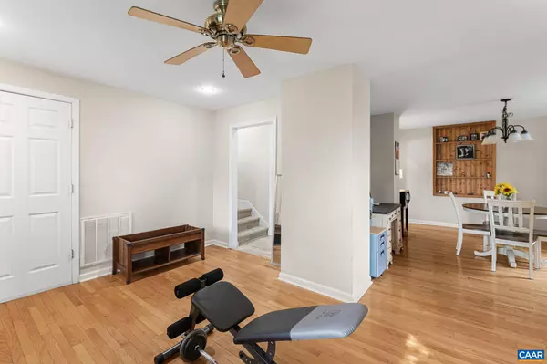 Waynesboro, VA 22980,564 N BATH AVE