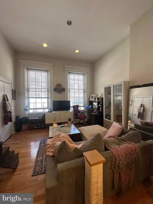 Philadelphia, PA 19107,311 S 12TH ST #1F