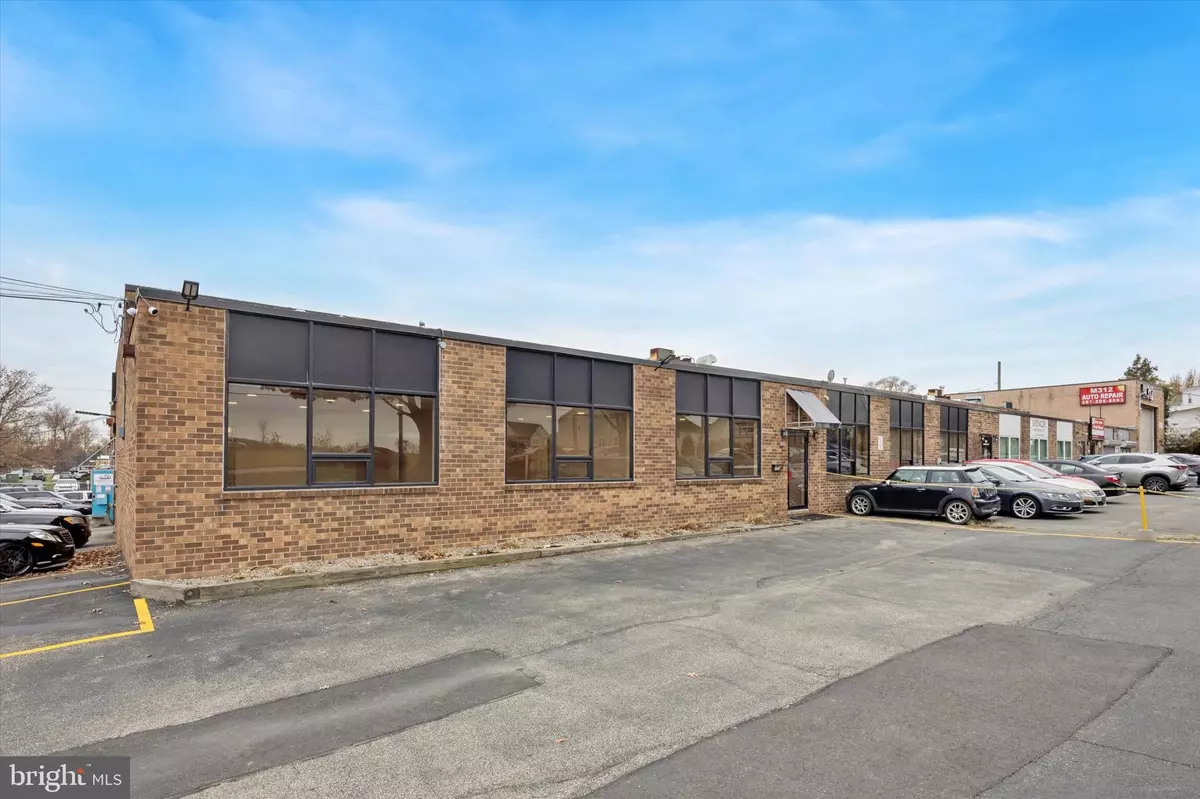 Philadelphia, PA 19115,100 RED LION RD