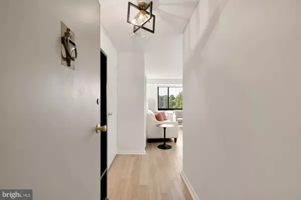 Washington, DC 20015,5410 CONNECTICUT AVE NW #910