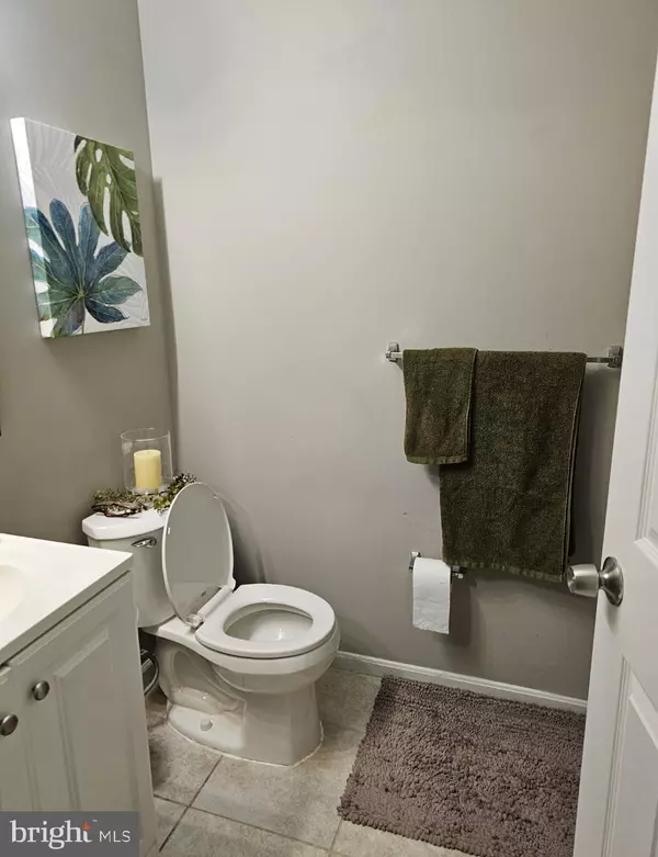 Bowie, MD 20720,4657 DEEPWOOD CT #106A