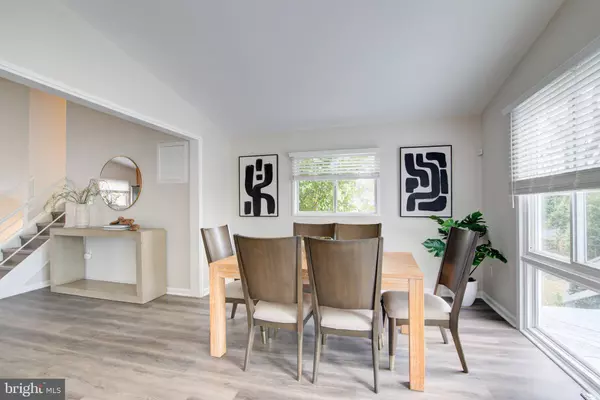 Alexandria, VA 22310,4103 IVANHOE LN