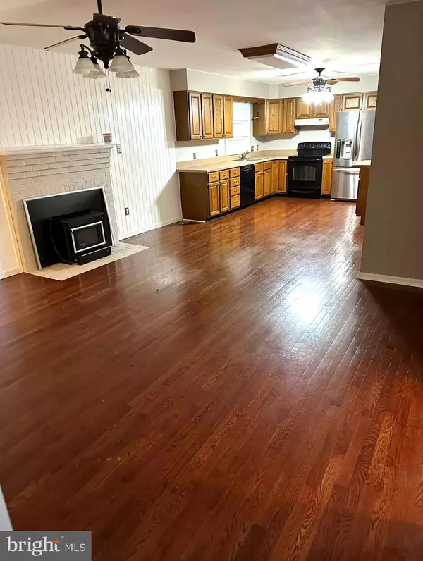 Fredericksburg, VA 22405,215 BROOKE RD