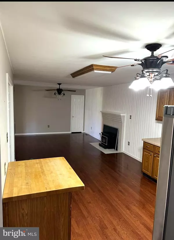 Fredericksburg, VA 22405,215 BROOKE RD