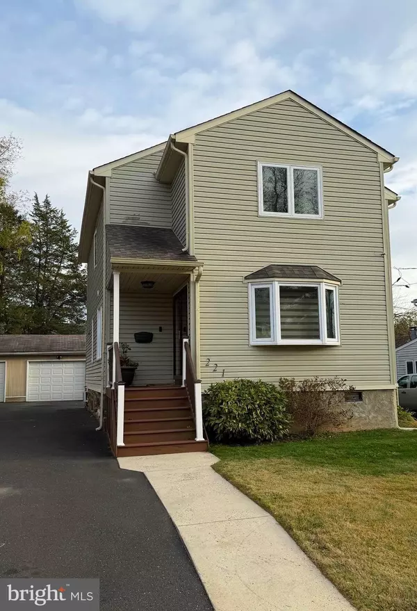 Glenside, PA 19038,221 CENTRAL AVE