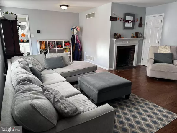 Plymouth Meeting, PA 19462,4004 SCHOOL HOUSE LN