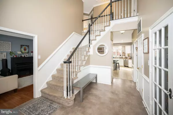 Fredericksburg, VA 22405,8 OAK CREST CT