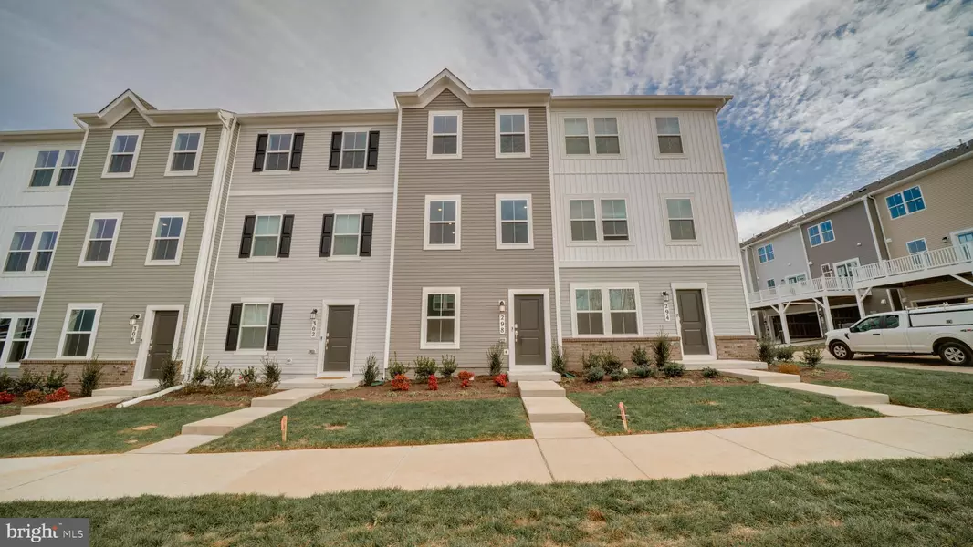 298 WATERCOURSE DR, Ranson, WV 25438