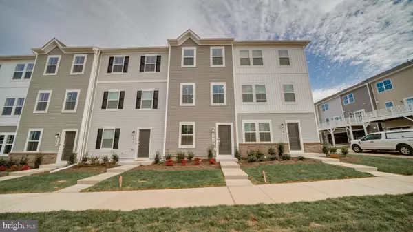 298 WATERCOURSE DR, Ranson, WV 25438