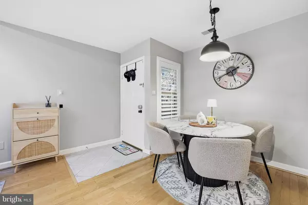 North Bethesda, MD 20852,5919 BARBADOS PL #202