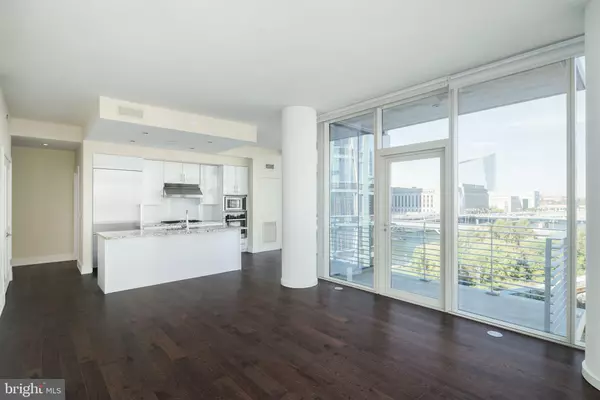 Philadelphia, PA 19103,210-20 S 25TH ST #703