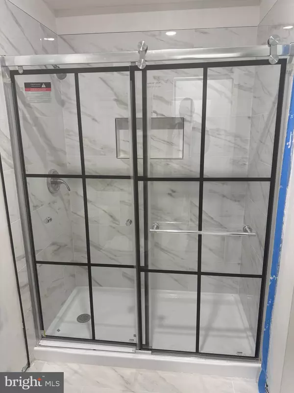 Glenn Dale, MD 20769,6019 ARMAAN DR