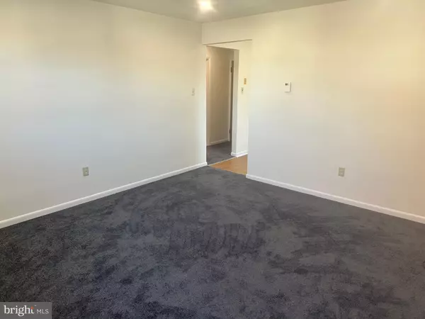 Philadelphia, PA 19111,8111 RYERS AVE #2F