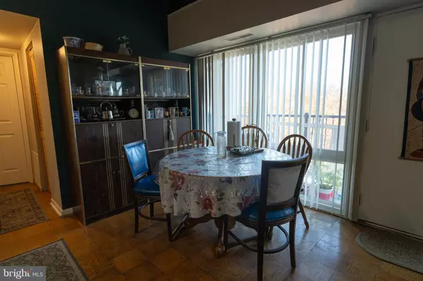 Kensington, MD 20895,3421 UNIVERSITY BLVD W #3421-302