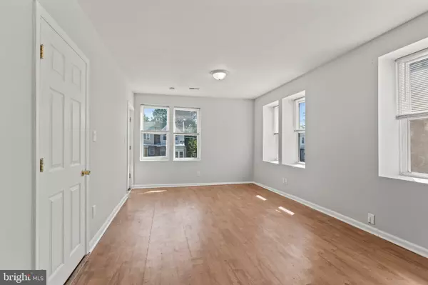 Philadelphia, PA 19143,1018 S 52ND ST #18.2B