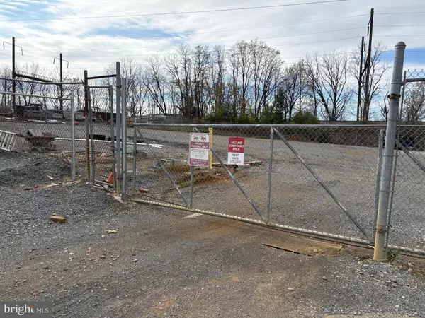 Lancaster, PA 17601,1278 LOOP RD #SECURE LOT