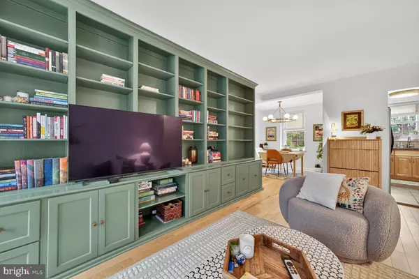 Washington, DC 20016,3811 39TH ST NW #D88