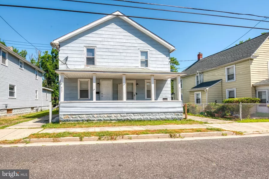 225-227 W BUCK ST, Paulsboro, NJ 08066