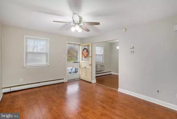 West Chester, PA 19382,207 WALNUT HILL RD #B4