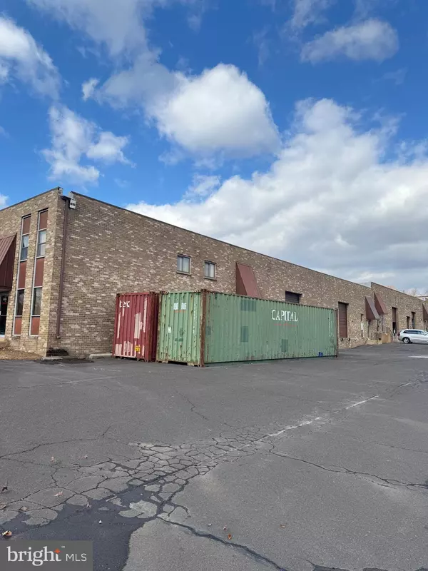 Hatboro, PA 19040,1327 ADAMS RD #A AND B