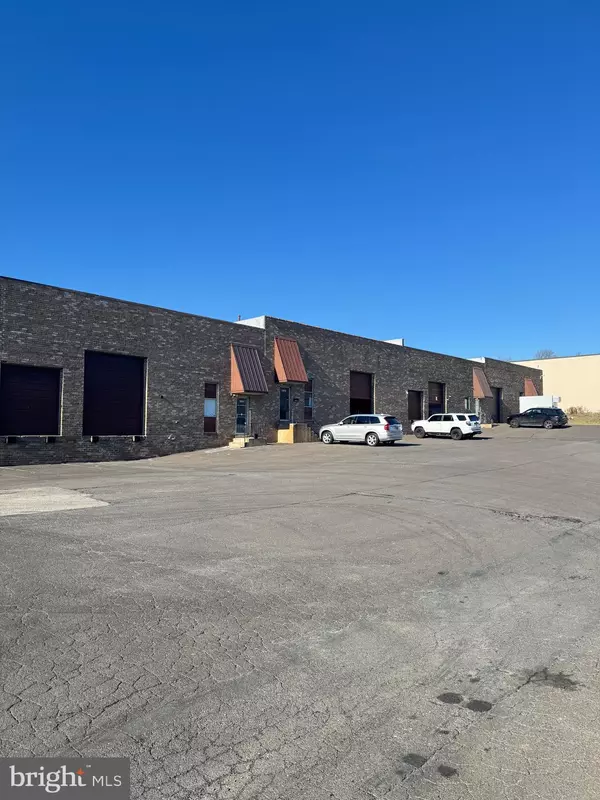 Bensalem, PA 19020,1327 ADAMS RD #A & B