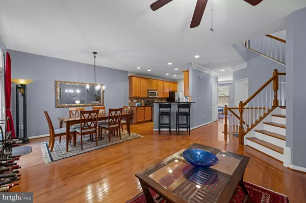 Manassas Park, VA 20111,9842 PICKENS PL