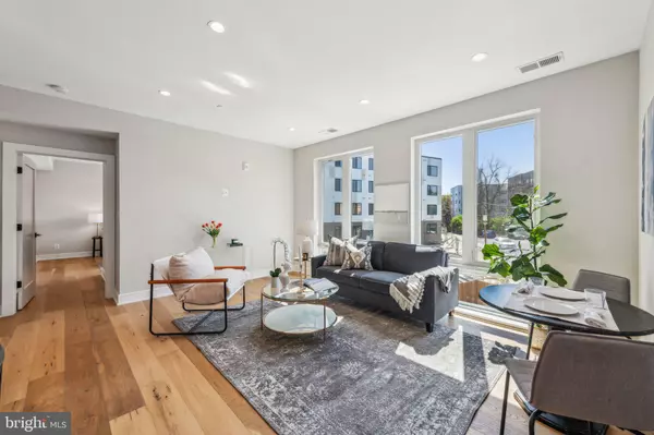 Washington, DC 20020,1955 FAIRLAWN AVE SE