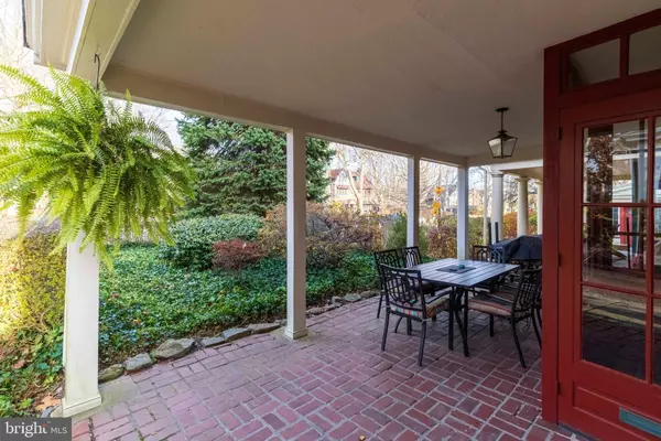 Philadelphia, PA 19119,7210 LINCOLN DR