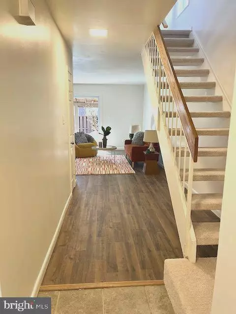 Reston, VA 20191,12157 CAPTIVA CT