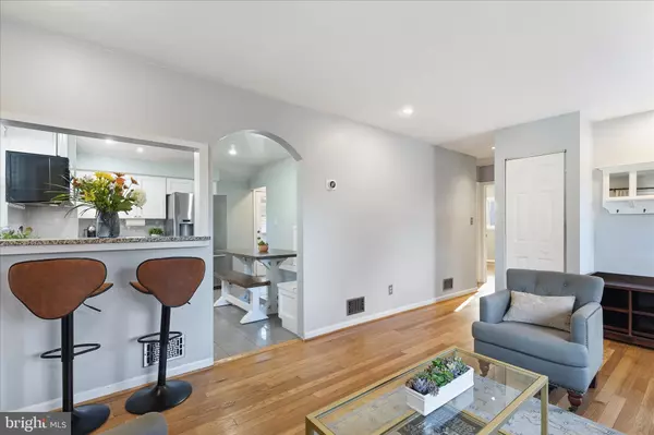 Falls Church, VA 22046,7203 ARTHUR DR