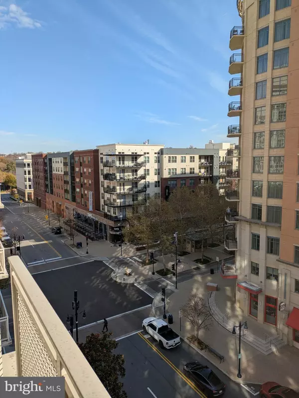 Oxon Hill, MD 20745,157 FLEET ST #711