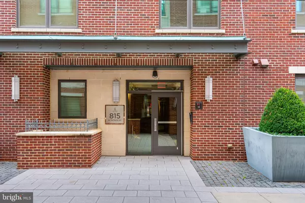 Alexandria, VA 22314,815 N PATRICK ST #402