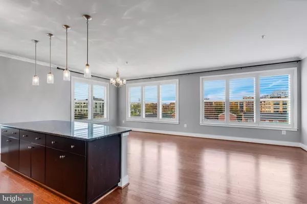 Alexandria, VA 22314,815 N PATRICK ST #402