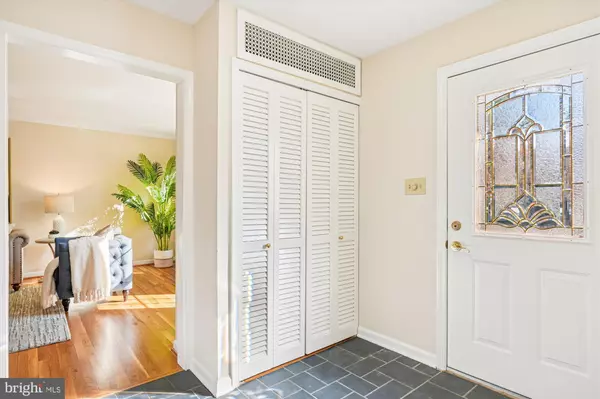 Rockville, MD 20853,4605 SUNFLOWER DR