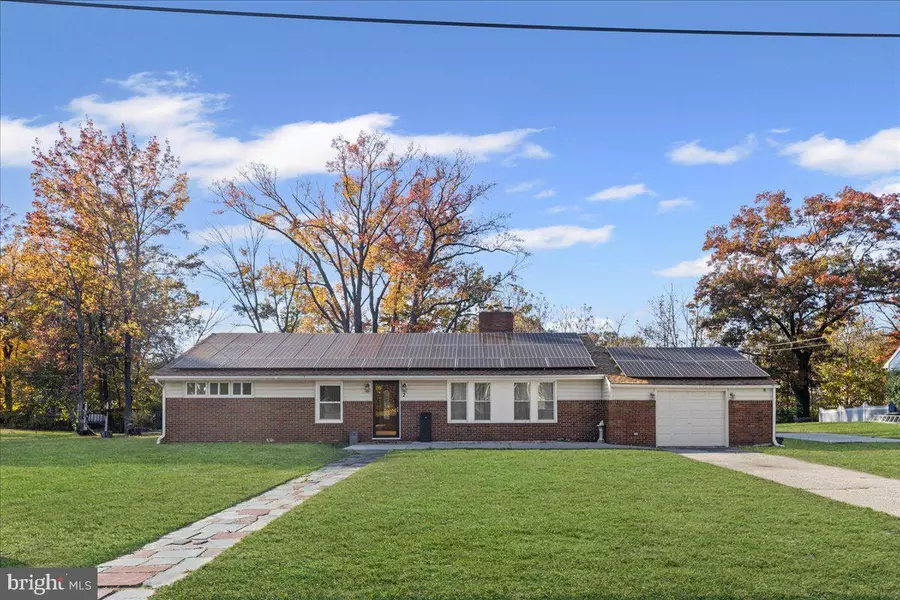 2 CYPRESS CT, Westville, NJ 08093