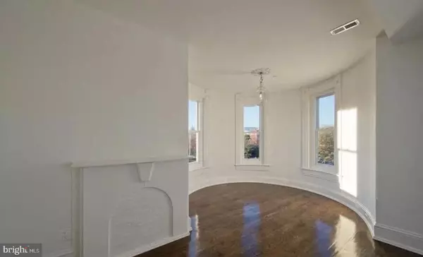 501 SEWARD SQ SE #5, Washington, DC 20003