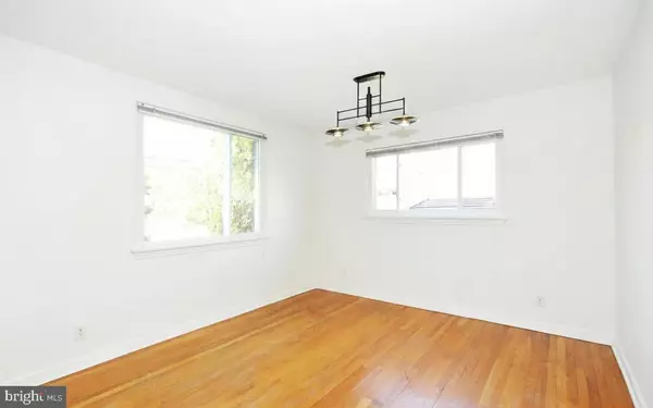 Takoma Park, MD 20912,8103 KENNEWICK AVE