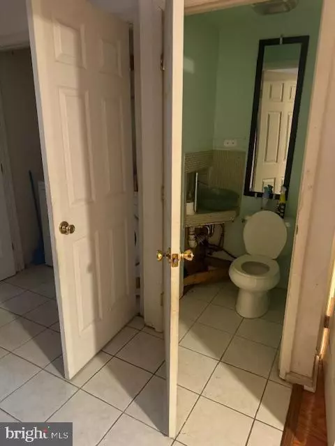 Philadelphia, PA 19148,525 W PORTER ST