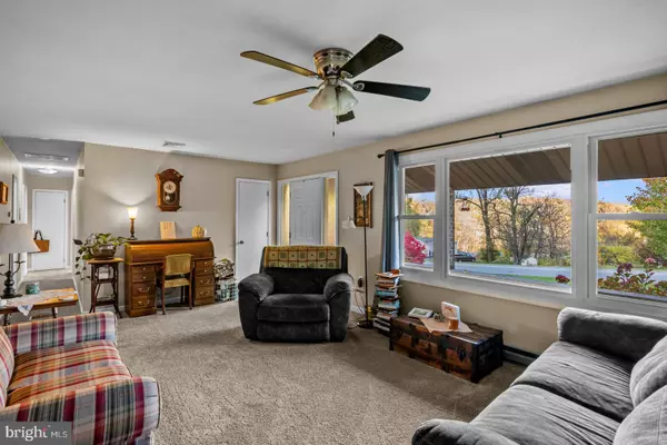 Fleetwood, PA 19522,10 DAISY LN