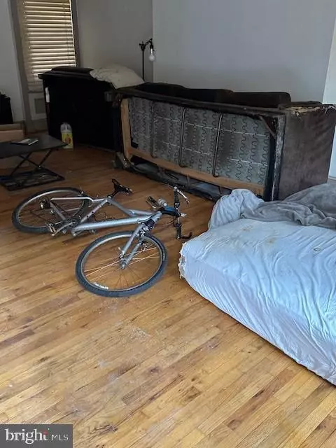 Philadelphia, PA 19130,1923 POPLAR ST