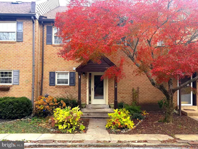 120 EATON DR, Wayne, PA 19087