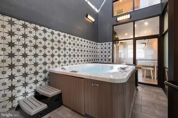 Baltimore, MD 21224,1126 S POTOMAC ST